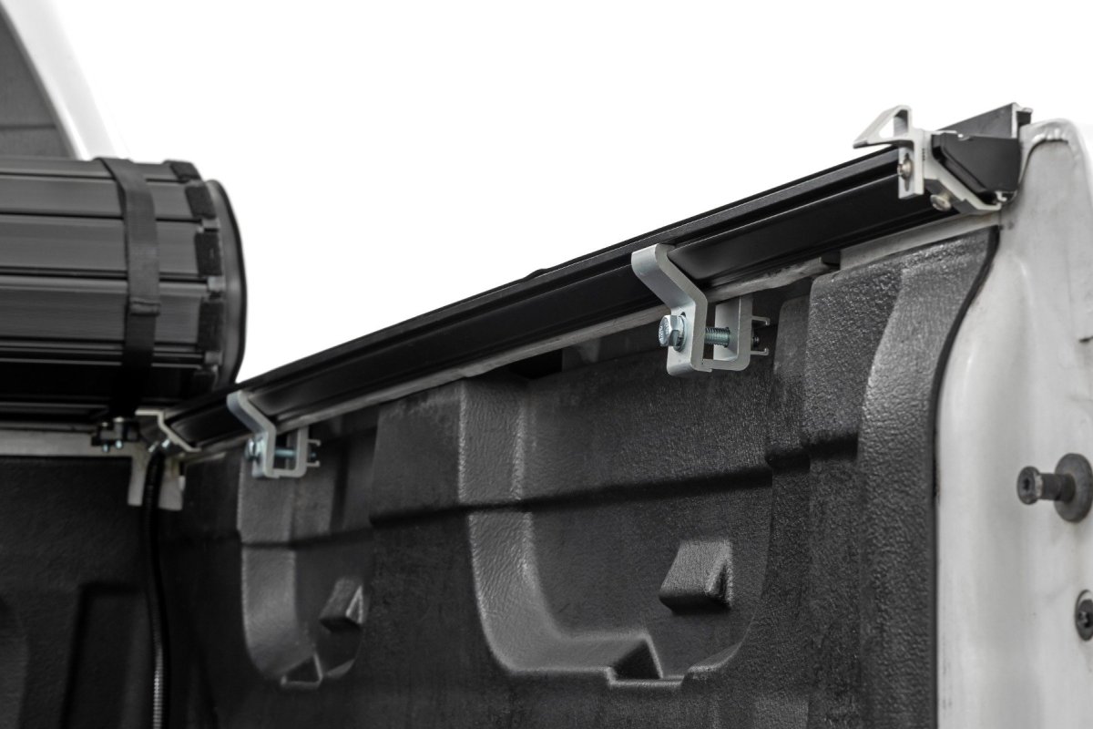 GMC Sierra 1500 Hard Roll Up Bed Cover - Rough Country - Sleek Flush, Low-Profile Design - Matte Black - '07-'13